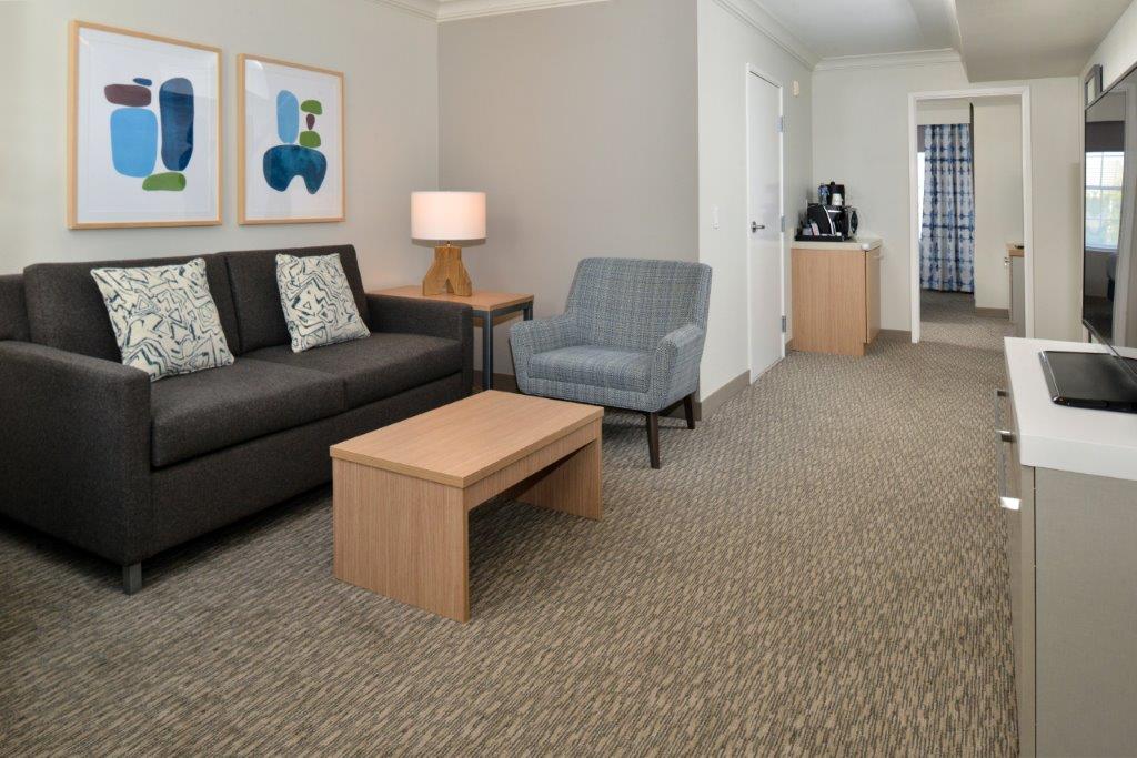 King bed accommodation with lounge area