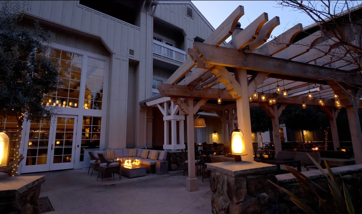 Outdoor patio with firepit