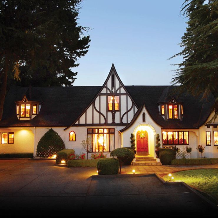 Candlelight Junction front exterior at dusk